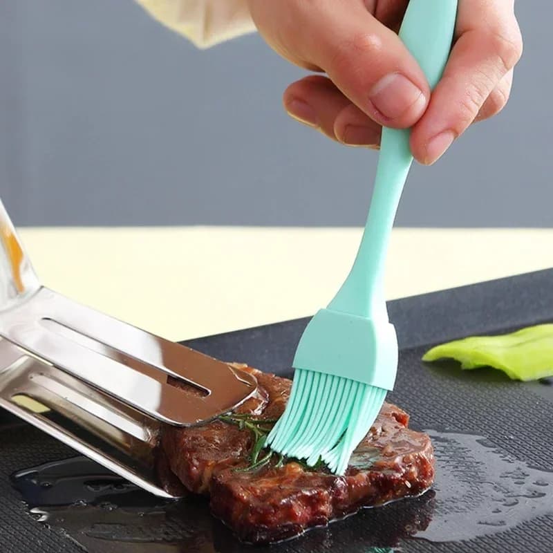 Élelmiszeripari szilikon olajozó- és grillecset konyhai használatra
